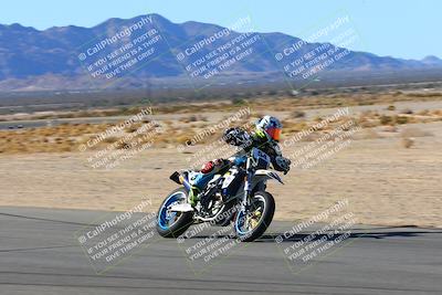 media/Jan-09-2022-SoCal Trackdays (Sun) [[2b1fec8404]]/Turn 8 (1045am)/